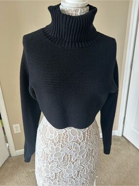 House of Harlow 1960 Black Cropped Ribbed Turtleneck Sweater